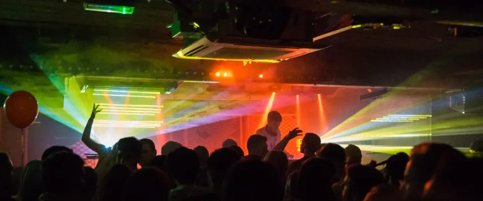 Headrow House live room crowd